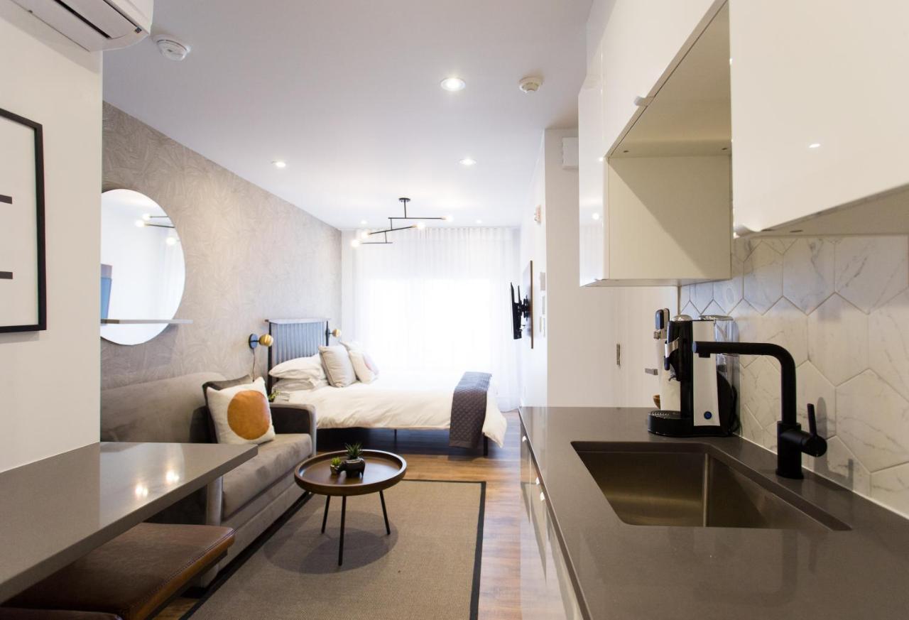 Romantic Studio In The Heart Of Little Italy By Den Stays Montréal Esterno foto