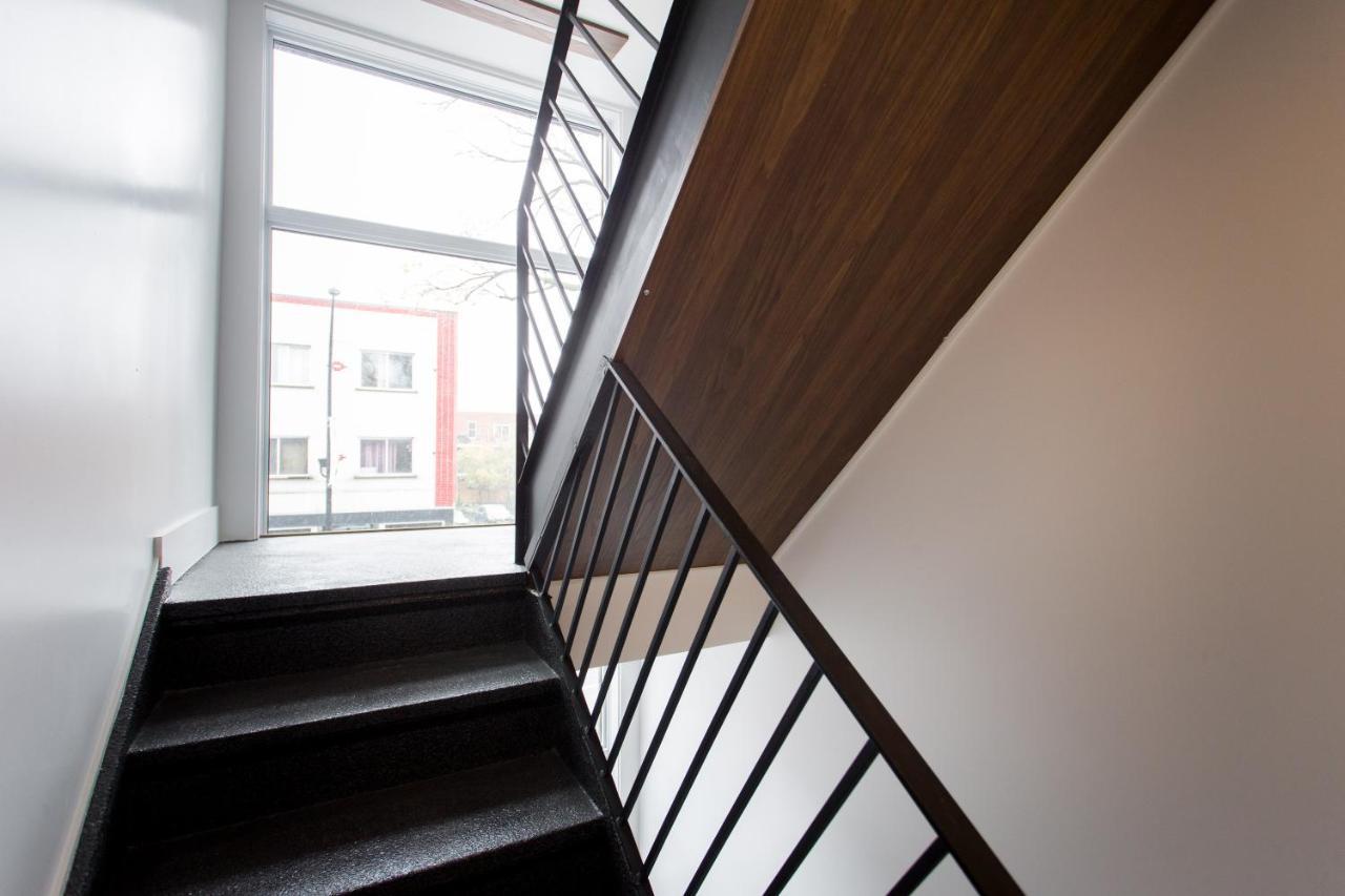 Romantic Studio In The Heart Of Little Italy By Den Stays Montréal Esterno foto