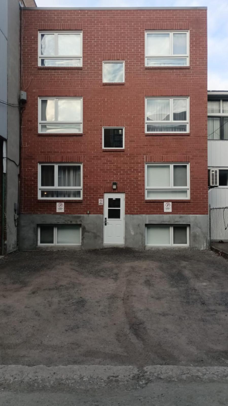 Romantic Studio In The Heart Of Little Italy By Den Stays Montréal Esterno foto